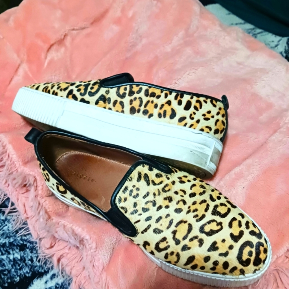 Halogen Baylee platform women's slip-on shoes.